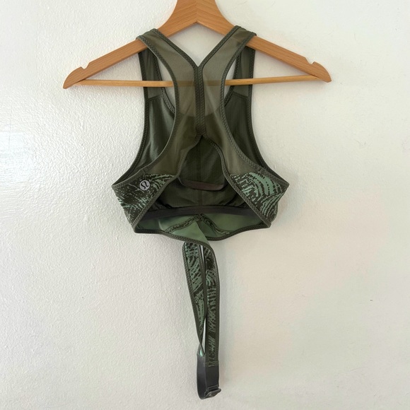 Lululemon Yoga Haven Bra - Seawheeze Wanderlust Collection - Size 4 - Picture 2 of 3